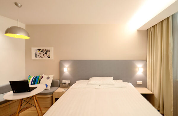 Apartment Rental at Moonlight Hotel with Discount 30% - Image 3